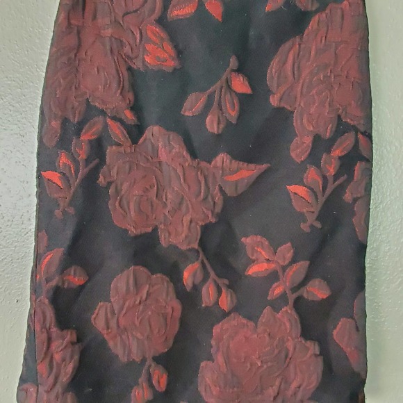 Ann Taylor Dark Red/Black Skirt w/Peplum Bank 0P - Picture 2 of 5
